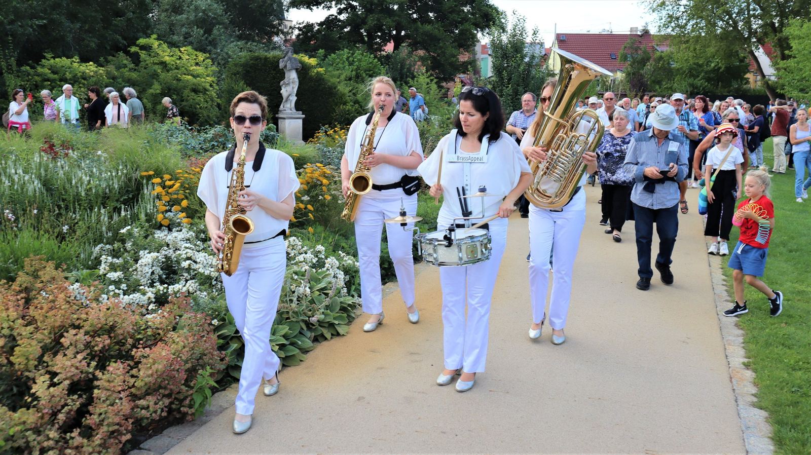 Brassband als Walk-Act im Stadtpark